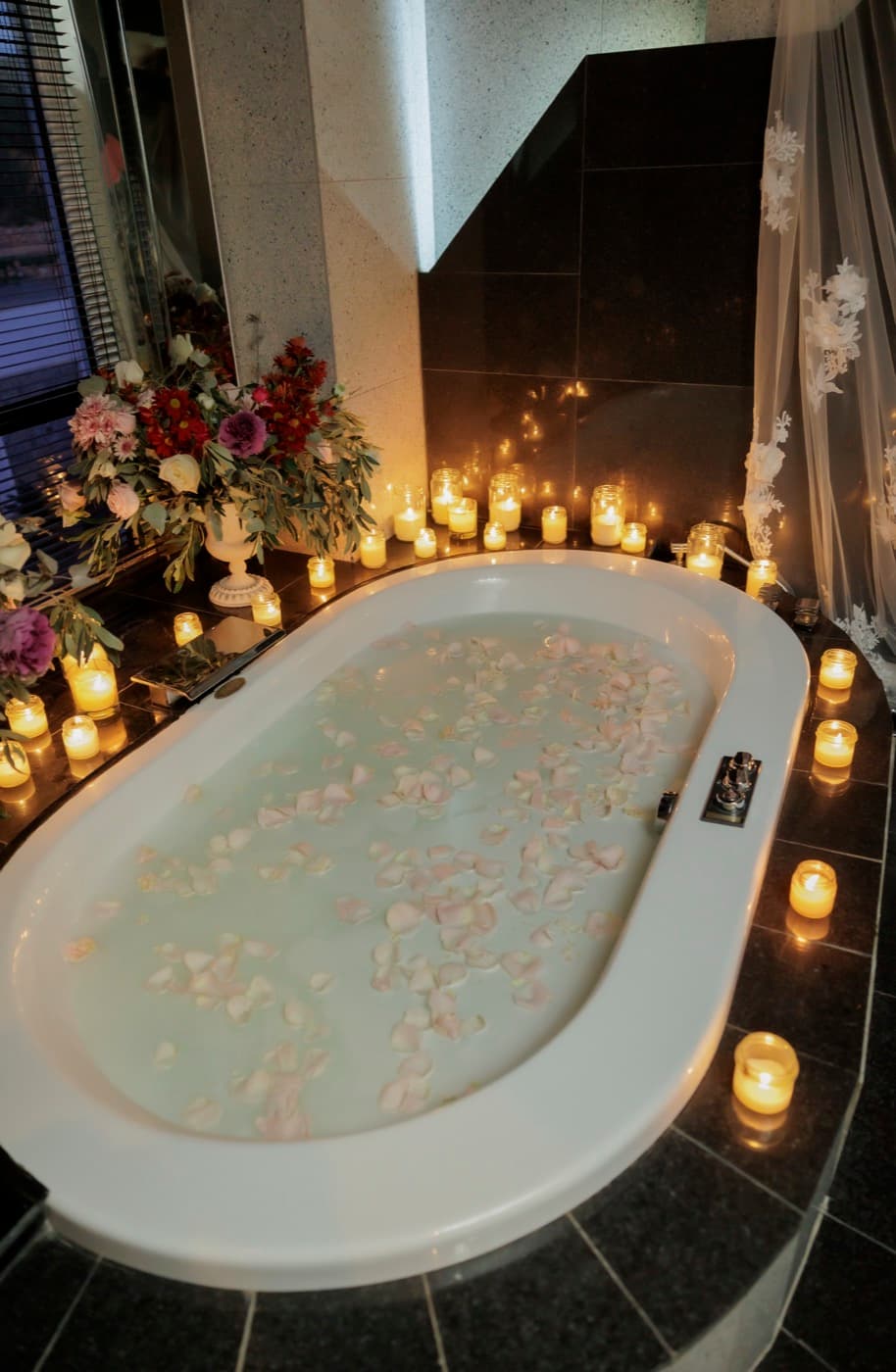 Luxury products and romantic surprises in the bridal suite at Ktima Filokalis Koropi