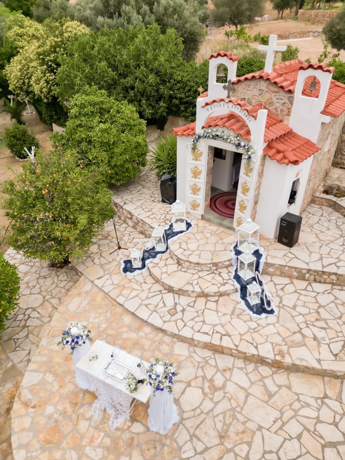 Baptism decoration with flowers and pampas grass at Filokalis chapel Koropi